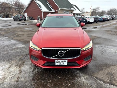 Used 2019 Volvo XC60 T5 Momentum w/ Protection Package Premier image 16
