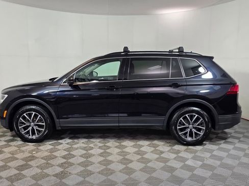 Used 2019 Volkswagen Tiguan SE w/ Panoramic Sunroof Package image 3