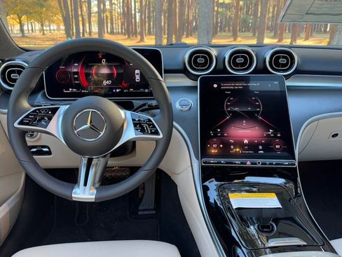 Used 2025 Mercedes-Benz C 300 Sedan image 3