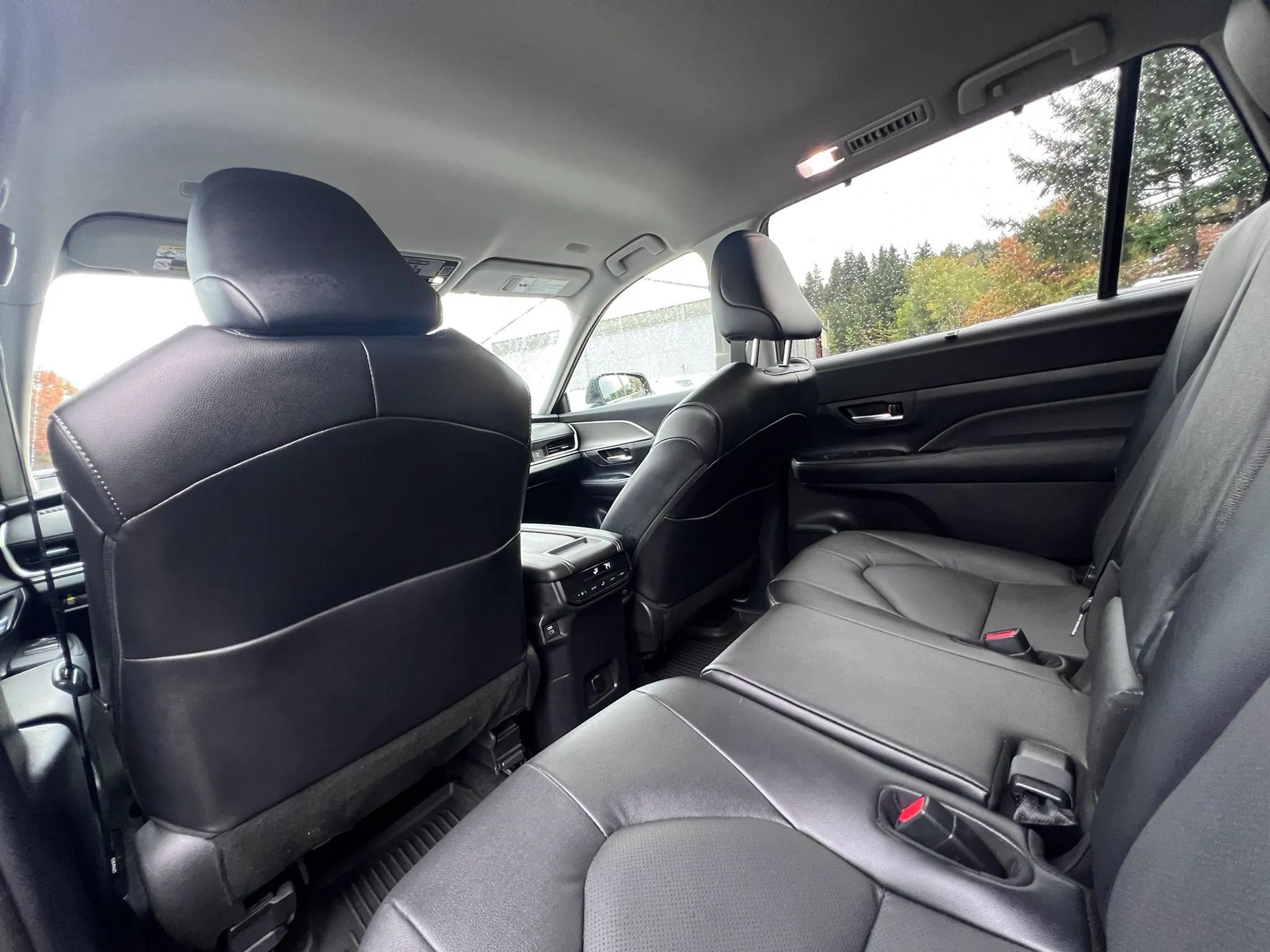 Used 2024 Toyota Grand Highlander AWD Hybrid image 35