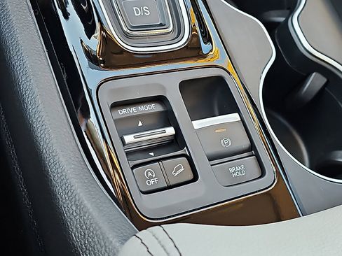 Used 2023 Honda Pilot Touring image 27