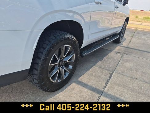 Used 2024 Chevrolet Suburban Z71 w/ Luxury Package AWD/4WD image 18