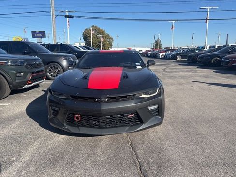 Used 2016 Chevrolet Camaro SS image 2
