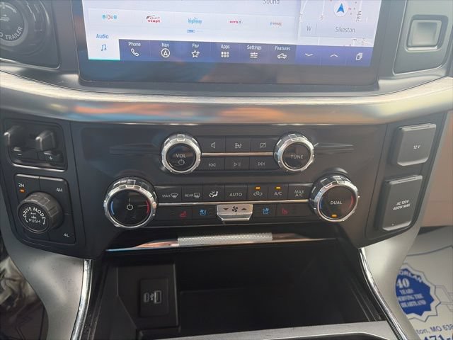 Used 2022 Ford F150 Lariat w/ Trailer Tow Package AWD/4WD image 23