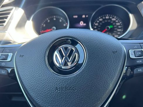 Used 2020 Volkswagen Tiguan SE R-Line AWD/4WD image 38