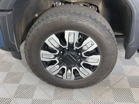 Used 2024 GMC Sierra 2500 Denali w/ Denali Reserve Package AWD/4WD image 8