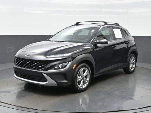 Certified 2023 Hyundai Kona SEL AWD/4WD image 2