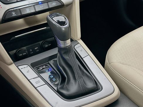 Used 2018 Hyundai Elantra Value Edition image 24