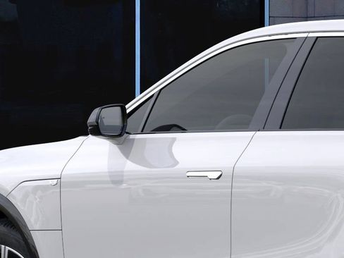 New 2025 Cadillac Lyriq Luxury image 12