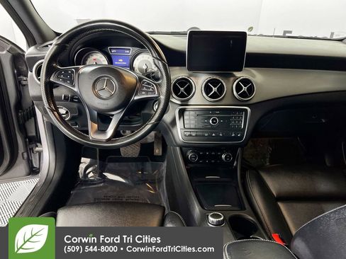 Used 2016 Mercedes-Benz GLA 250 4MATIC image 27