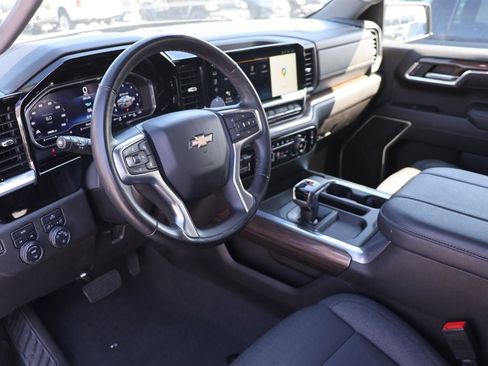 Used 2023 Chevrolet Silverado 1500 LT w/ Convenience Package II AWD/4WD image 13