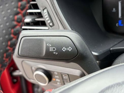 Used 2025 Ford Escape ST-Line AWD/4WD image 30