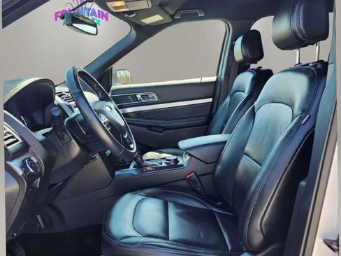 Used 2017 Ford Explorer XLT w/ Equipment Group 202A image 12