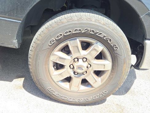 Used 2014 Ford F150 XLT w/ XLT Chrome Package AWD/4WD image 2