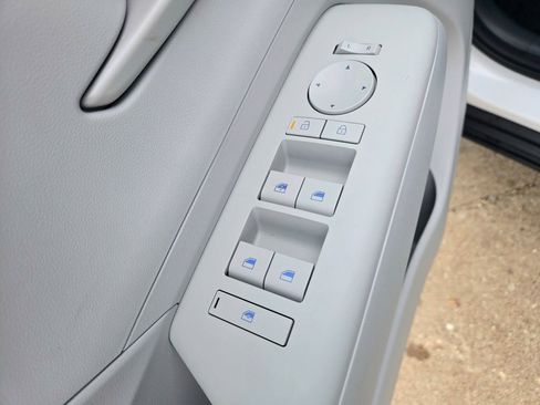 New 2026 Hyundai Kona SE image 19