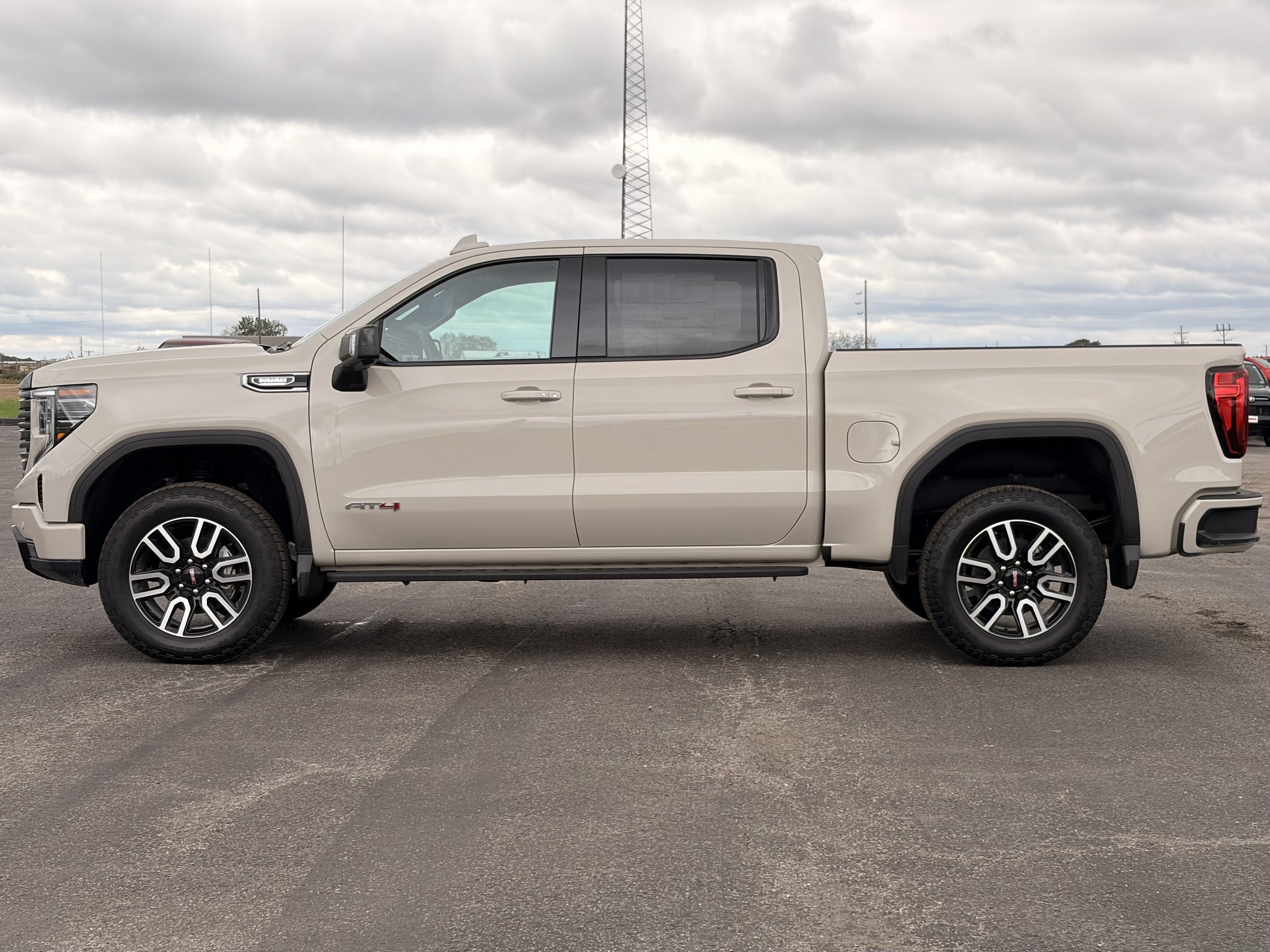 New 2026 GMC Sierra 1500 AT4 w/ AT4 Premium Package AWD/4WD image 7