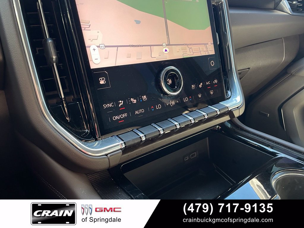 Used 2025 GMC Yukon Elevation w/ Elevation Premium Package AWD/4WD image 19