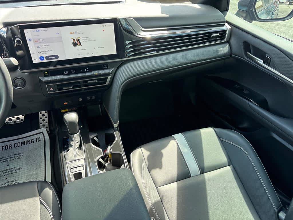 Used 2025 Toyota Camry SE w/ Multimedia Upgrade Package FWD image 5