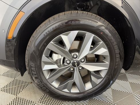 Certified 2025 Kia Sportage SX Prestige AWD/4WD image 13