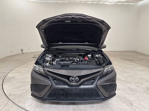 Used 2021 Toyota Camry SE image 13