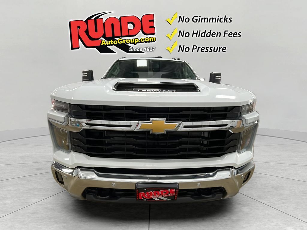 Used 2025 Chevrolet Silverado 2500 LT w/ All Star Edition AWD/4WD image 9