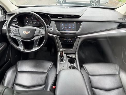 Used 2019 Cadillac XT5 Luxury AWD/4WD image 11