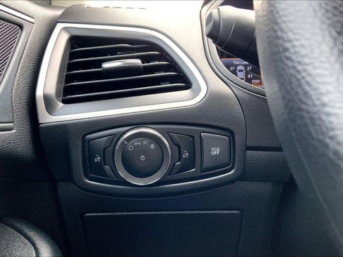 Used 2024 Ford Edge SE w/ Black Appearance Package AWD/4WD image 31