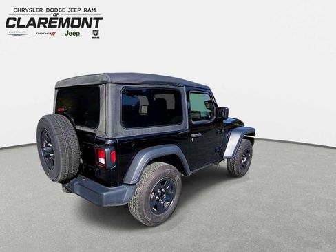 Used 2022 Jeep Wrangler Sport AWD/4WD image 2