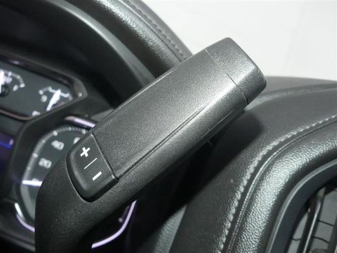 Used 2020 GMC Sierra 1500 Elevation w/ Elevation Convenience Package image 34