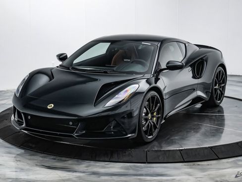 Used 2025 Lotus Emira RWD image 5