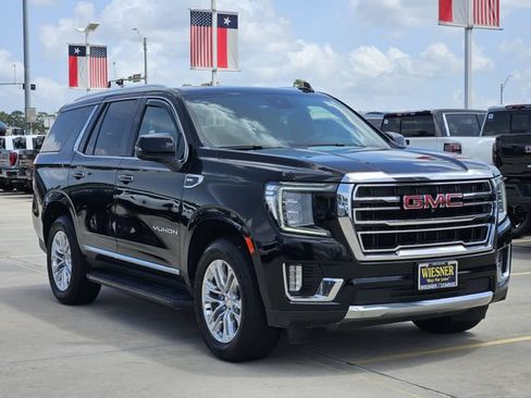 Used 2023 GMC Yukon SLT w/ SLT Premium Package AWD/4WD image 3