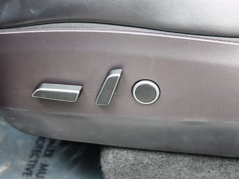 Used 2022 Tesla Model Y Performance AWD/4WD image 20