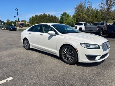 Used 2020 Lincoln MKZ AWD image 3