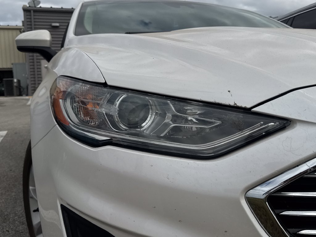 Used 2019 Ford Fusion SE FWD image 4