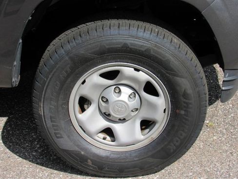 Used 2022 Toyota Tacoma SR w/ SR Convenience Package RWD image 10