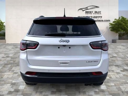 Used 2018 Jeep Compass Limited w/ Navigation Group image 5