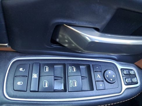 Used 2024 RAM 2500 Limited w/ Towing Technology Group image 26