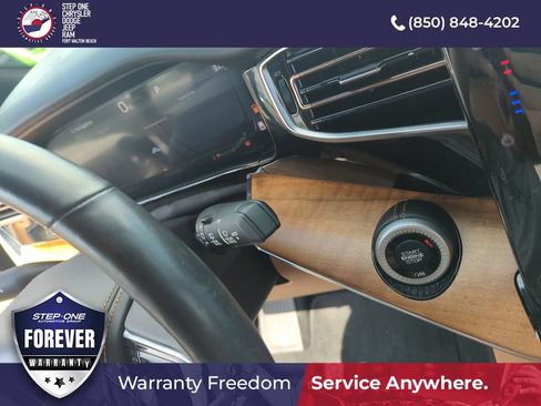 Used 2023 Jeep Grand Wagoneer Series III AWD/4WD image 23