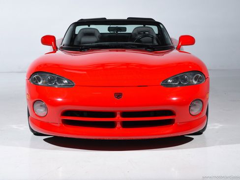 Used 1994 Dodge Viper RT/10 RWD image 2