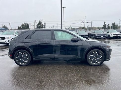 Used 2024 Hyundai Ioniq 5 SE AWD/4WD image 4