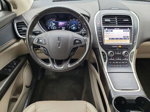 Used 2017 Lincoln MKX Reserve w/ Lincoln MKX Climate Package AWD/4WD image 22