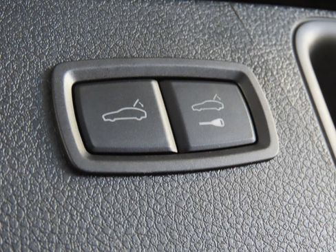 Certified 2026 Porsche Macan AWD/4WD image 50