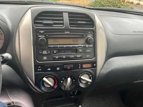 Used 2004 Toyota RAV4 2WD image 15