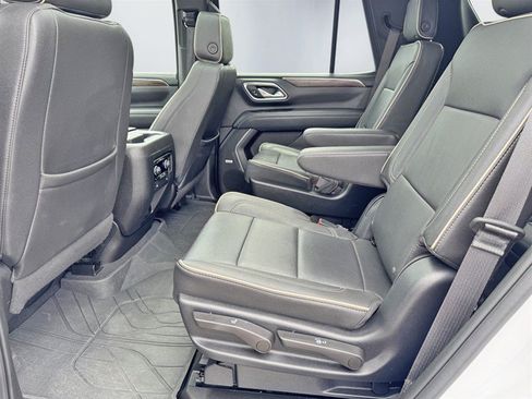 Used 2023 Chevrolet Tahoe Premier w/ Premium Package 2 AWD/4WD image 26