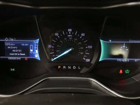 Used 2015 Ford Fusion SE FWD image 29