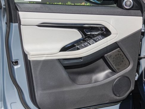 Used 2023 Land Rover Range Rover Evoque R-Dynamic S image 16