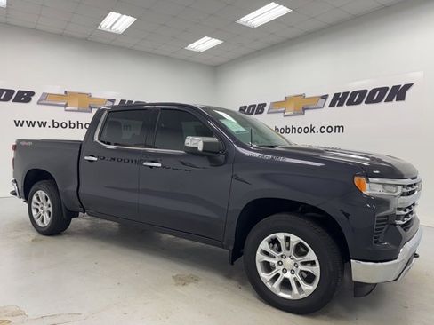 Used 2023 Chevrolet Silverado 1500 LTZ image 3