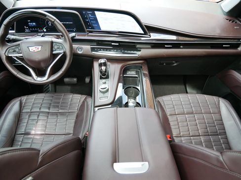 Used 2023 Cadillac Escalade ESV Premium Luxury Platinum w/ Heavy-Duty Trailer Package AWD/4WD image 14