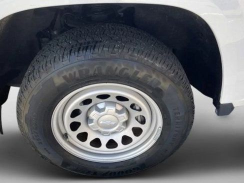 Used 2023 Chevrolet Colorado W/T image 21