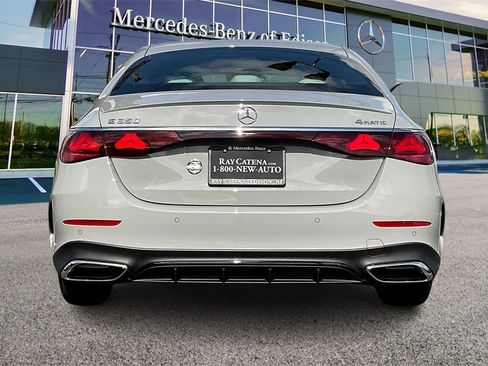 New 2026 Mercedes-Benz E 350 4MATIC Sedan image 4